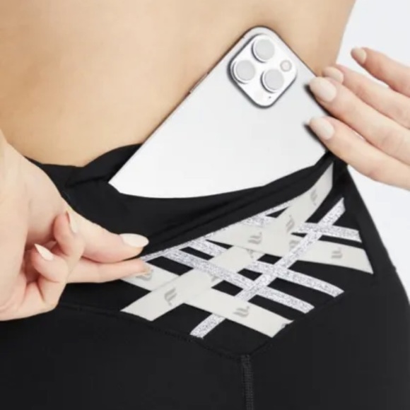 FABLETICS-Boost PowerHold High-Rise 7/8 Legging & Sports Bra Set M Black /Silver - Picture 2 of 5